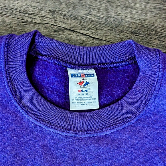 Vintage Single Stitch Purple Friends Are The Hats Crewneck Sweatshirt 1990s Sz M - Picture 4 of 7